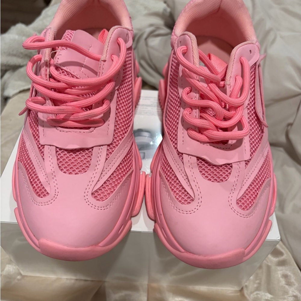 Steve Madden Sneakers